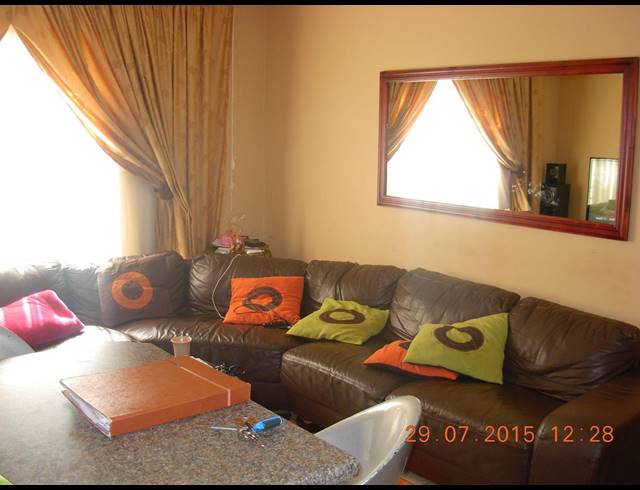 2 BEDROOM APARTMENT SOLD IN THE ORCHARDS